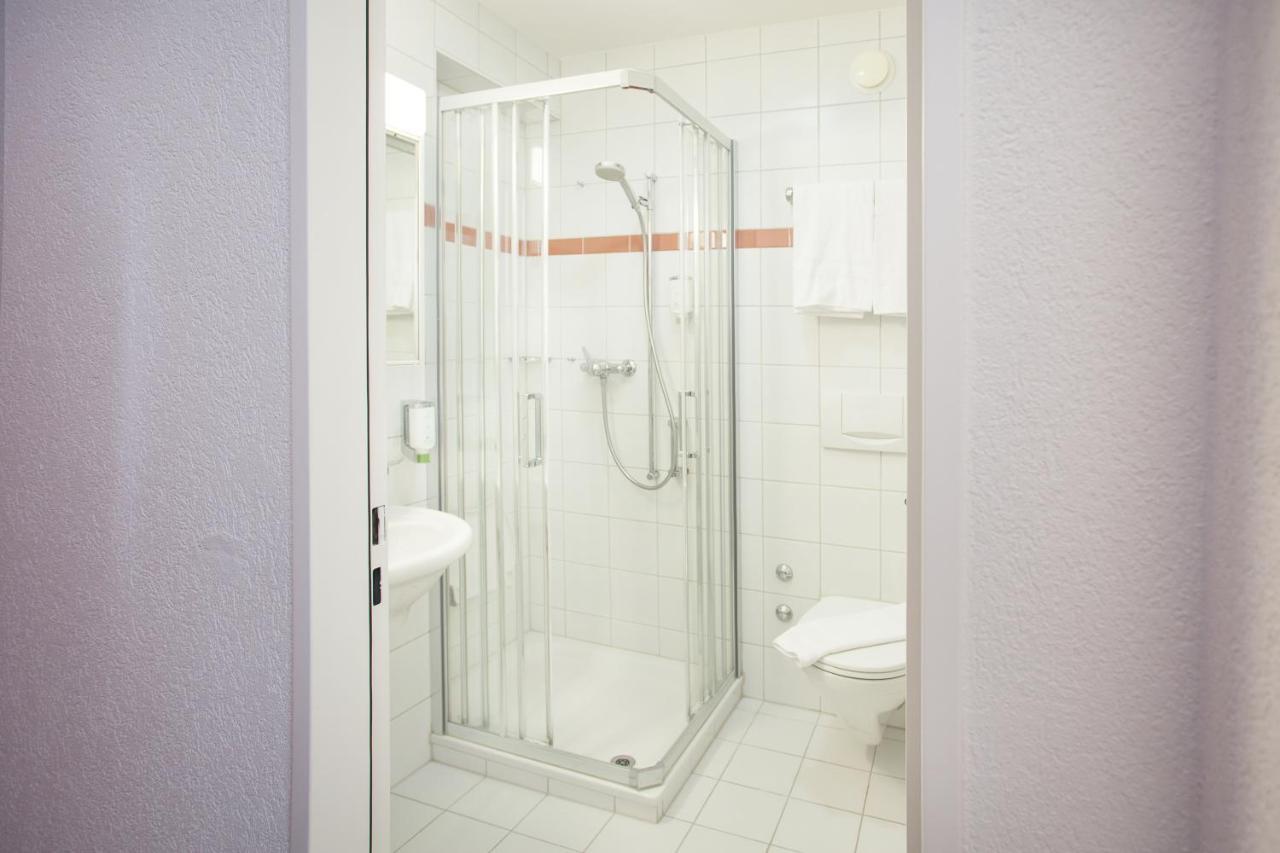 Guesthouse Zurzach - Self Check-In Exteriör bild